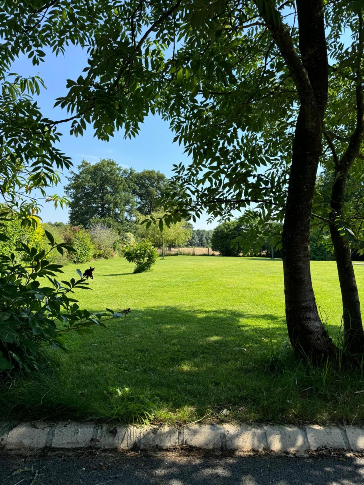 本杰明住宿加早餐旅馆 La Chapelle-Saint-Aubert 外观 照片